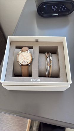 Fossil watch with 2 bracelets - beige
