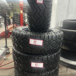 GOODYEAR WRANGLER TIRES LT275/65/18