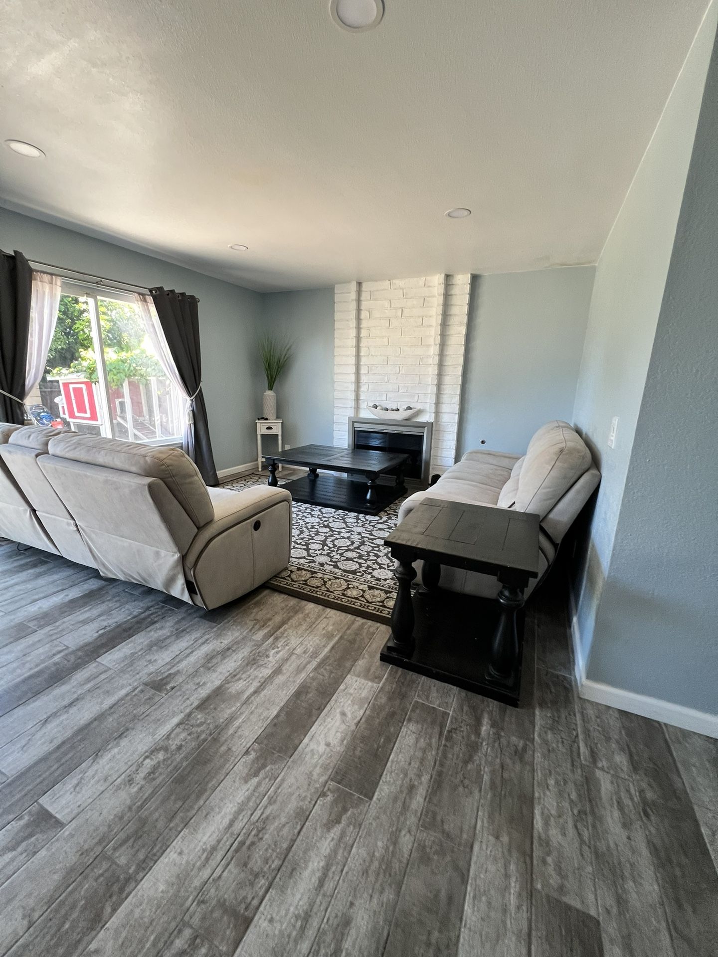 Electric  Recliner Couch+ 3 Seater +2 Seater Couch +1 End Table + Coffee Table 