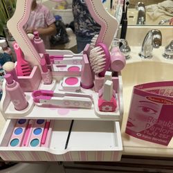 Melissa and Doug beauty parlor and make up play Set 