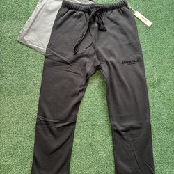 Essentials “Stretch Limo” Sweatpants Size Large
