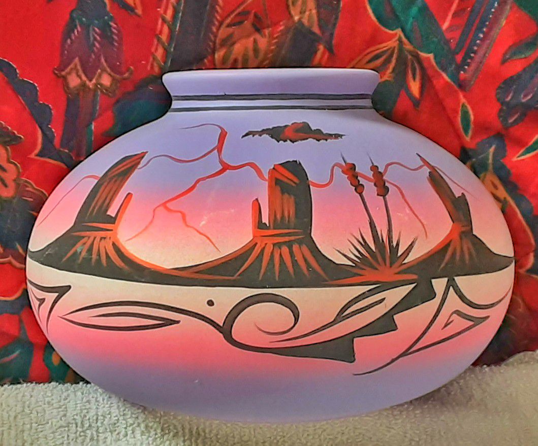 Jay Southwest Ceramic Arizona Dessert Southwest Indian Inspired Hand Painted Ceramic pottery Vase