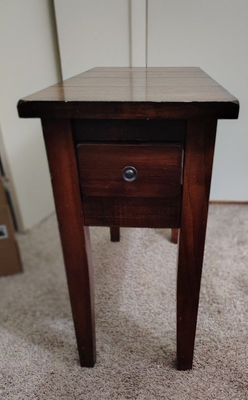 Nightstand/End table