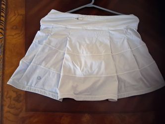 Lululemon Light Gray Skort Size 4