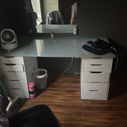 Table Vanity 