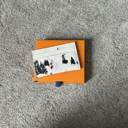 men’s white cardholder