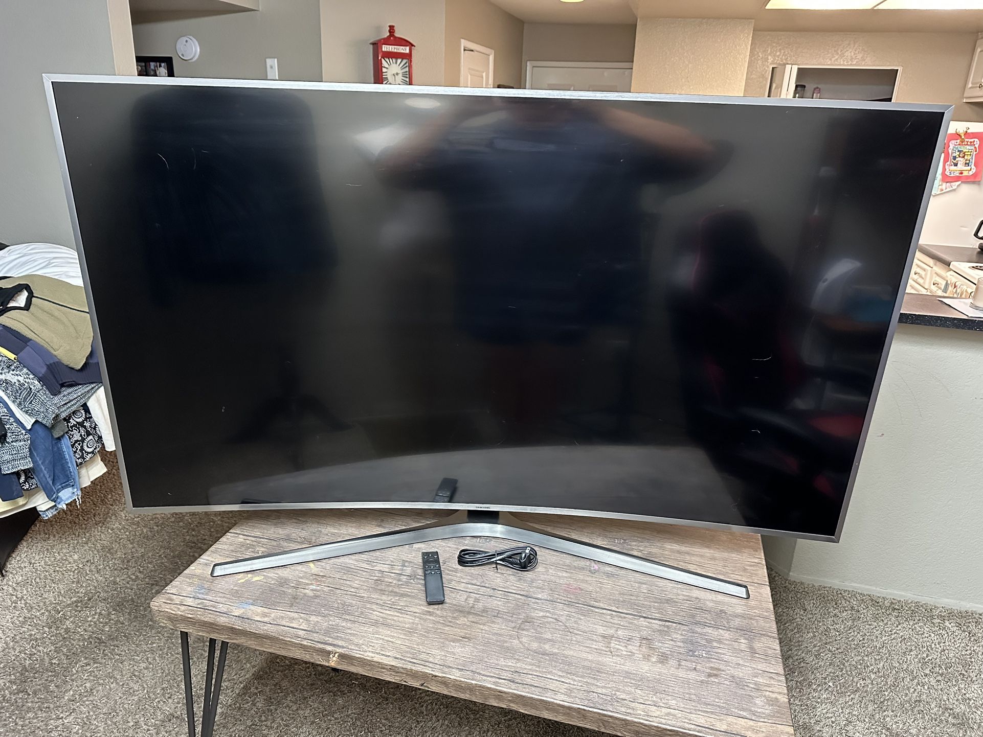 Samsung un65mu7500 Curved 65inch TV HD For parts Or Repair