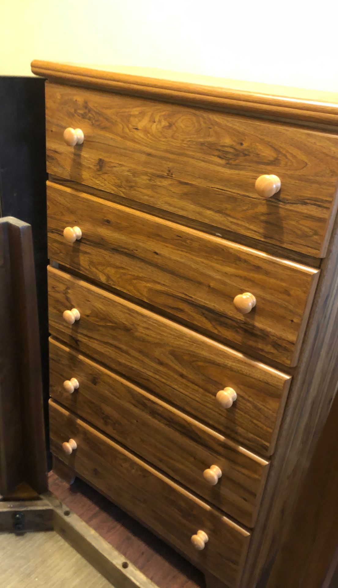 Dresser in good condition like new