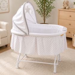Delta Children Soothing Dreams Bassinet. 