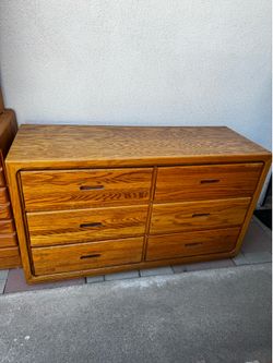 Dresser (6 Drawers)