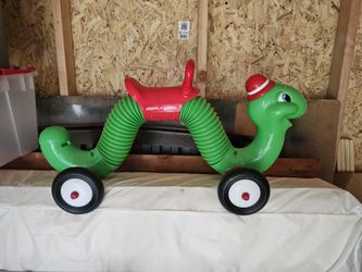 Radio Flyer Inchworm