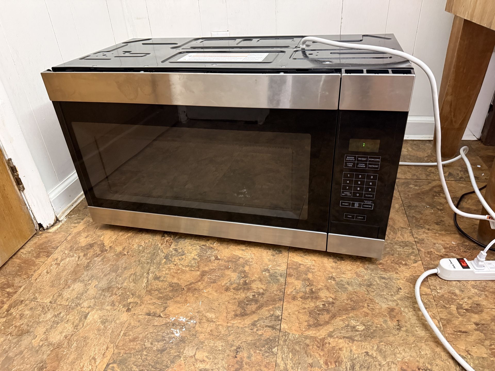 AMANA 30 Inch Over the Range Microwave 1.6 cu. ft. Capacity - AMV2307PFS