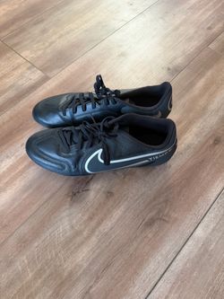 Nike Tempo Soccer Cleats