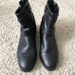 Women’s Black Ankle Boots Size 5.5