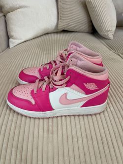 Nike Jordan 1 Hot Pink & White