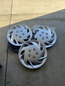 15 Inch Wheel Covers (only 3 In Box)