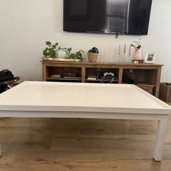 Pottery Barn Kids Carolina Play Table (White)