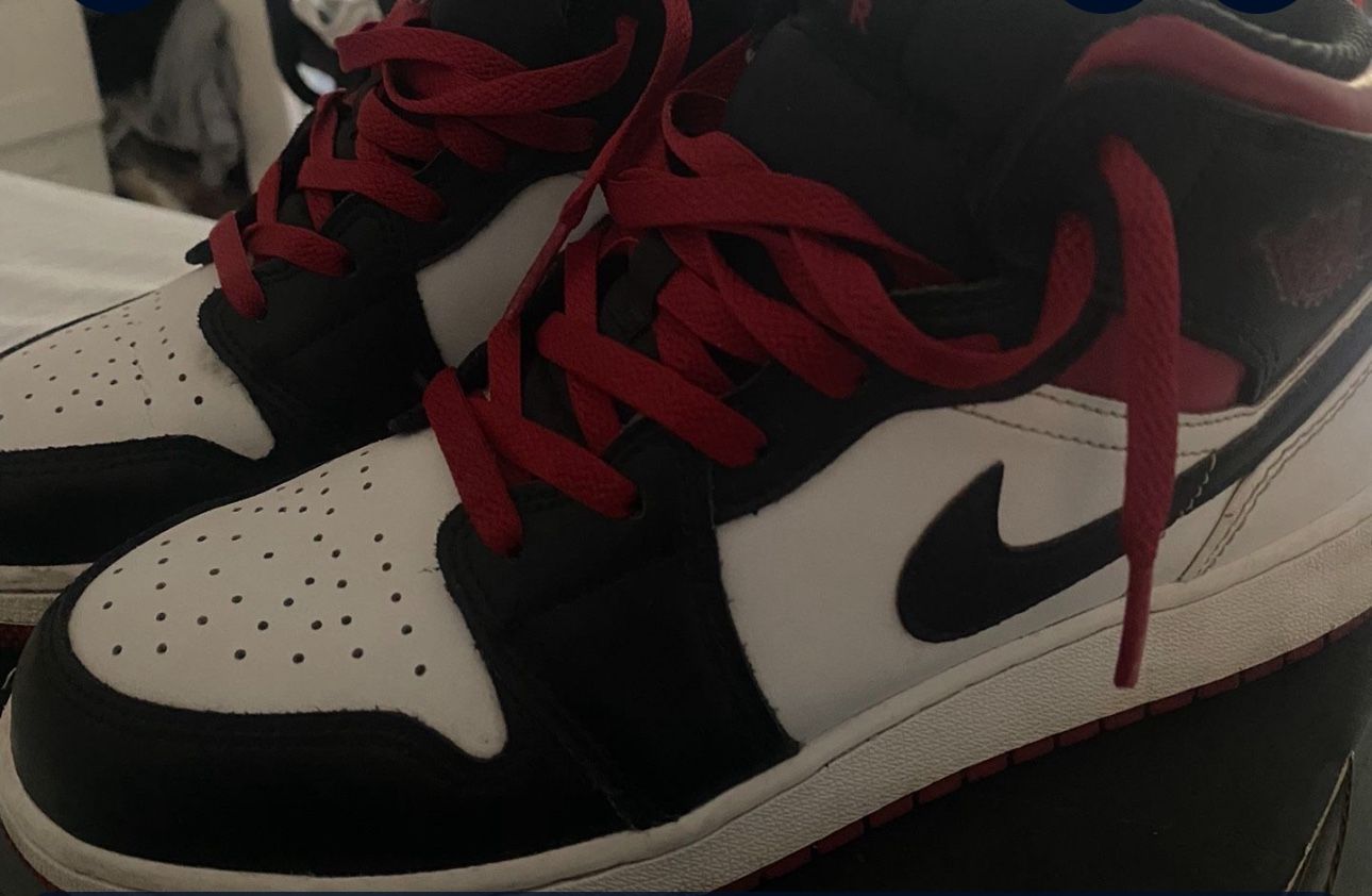 Air Jordan 1 Mid (GS)