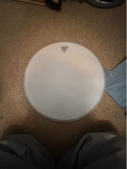 Drum head remo  ambassador 20 inch