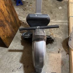 Sunny Exercise Rowing Machine 