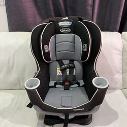 Graco EXTEND2FIT Car seat, Rear & Foward facing, convertible, recliner, all ages baby to kid/ Silla carro convertible reclinable