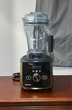 Vitamix /Ascent/ X Series /X4 Gold Blender / Touch Screen /Brand New!!!