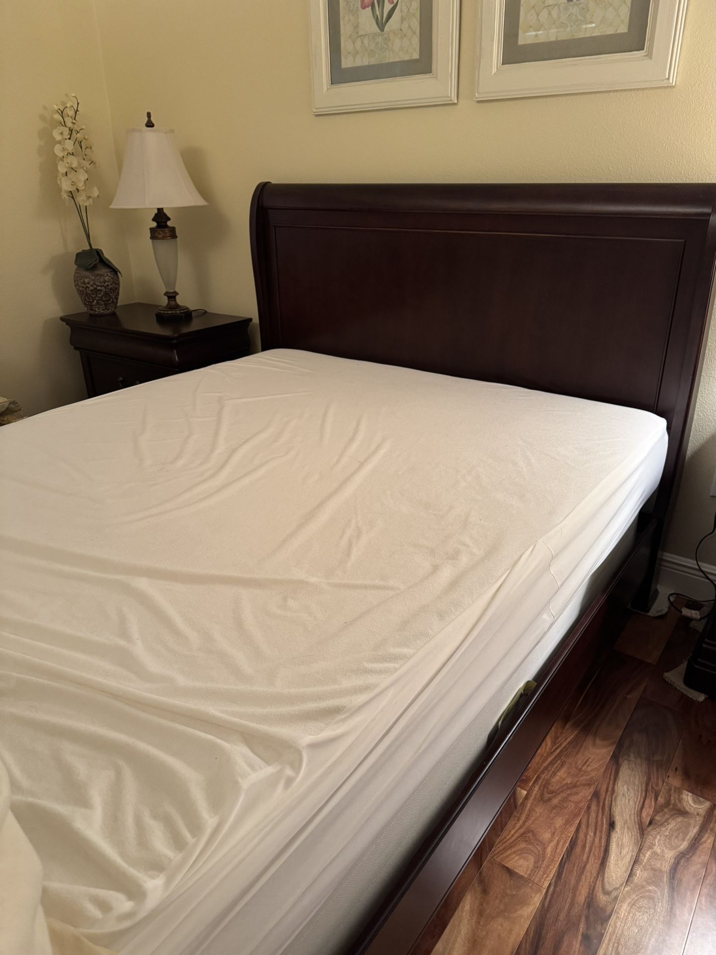 Queen Bedroom Set