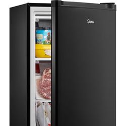 Upright Freezer With Key