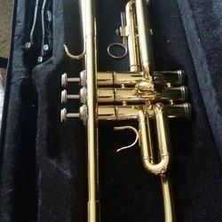 Trumpet Bb With Case And 7C Mouthpiece 