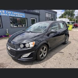 2013 BLACK CHEVROLET SONIC RS 🄻🄴🄰🅃🄷🄴🅁 HATCHBACK 𝓂𝓊𝓈𝓉 𝓈ℯ𝓁𝓁