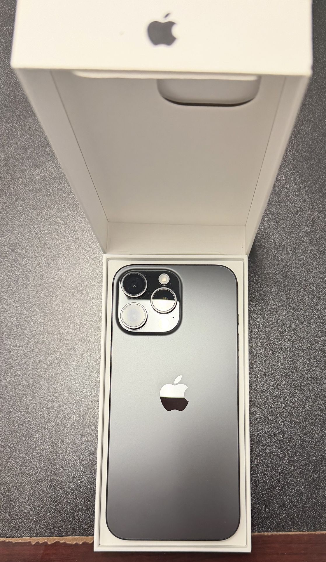 iPhone 16 Pro Max 256 GB, Titanium Black