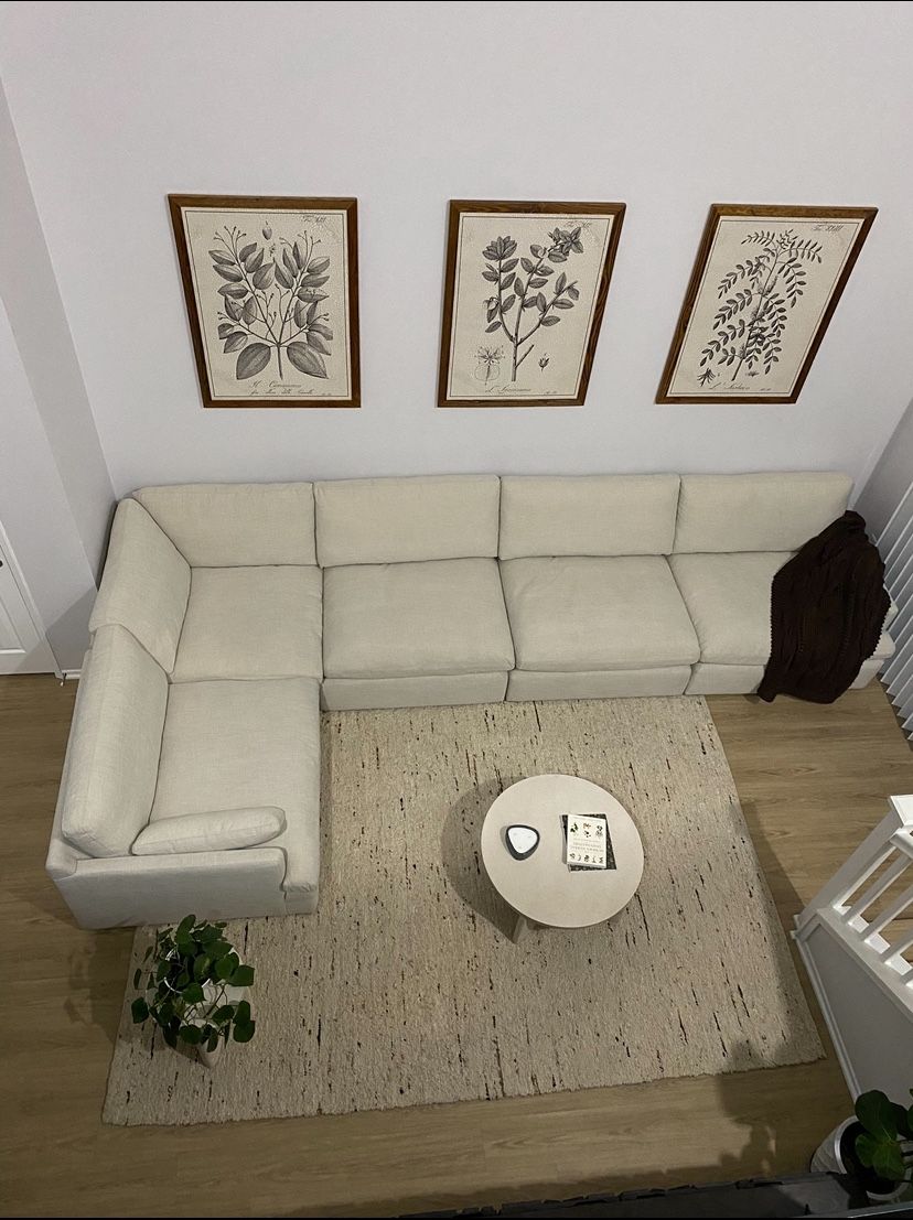 Sectional Sofa / Couch