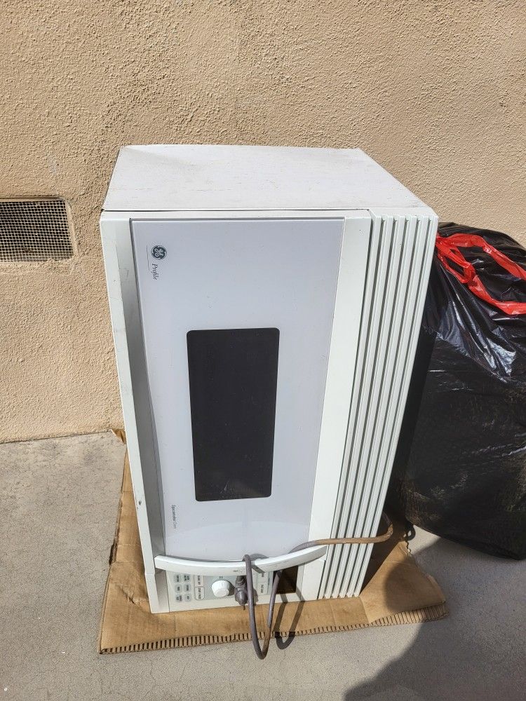 Free Large Microwave
