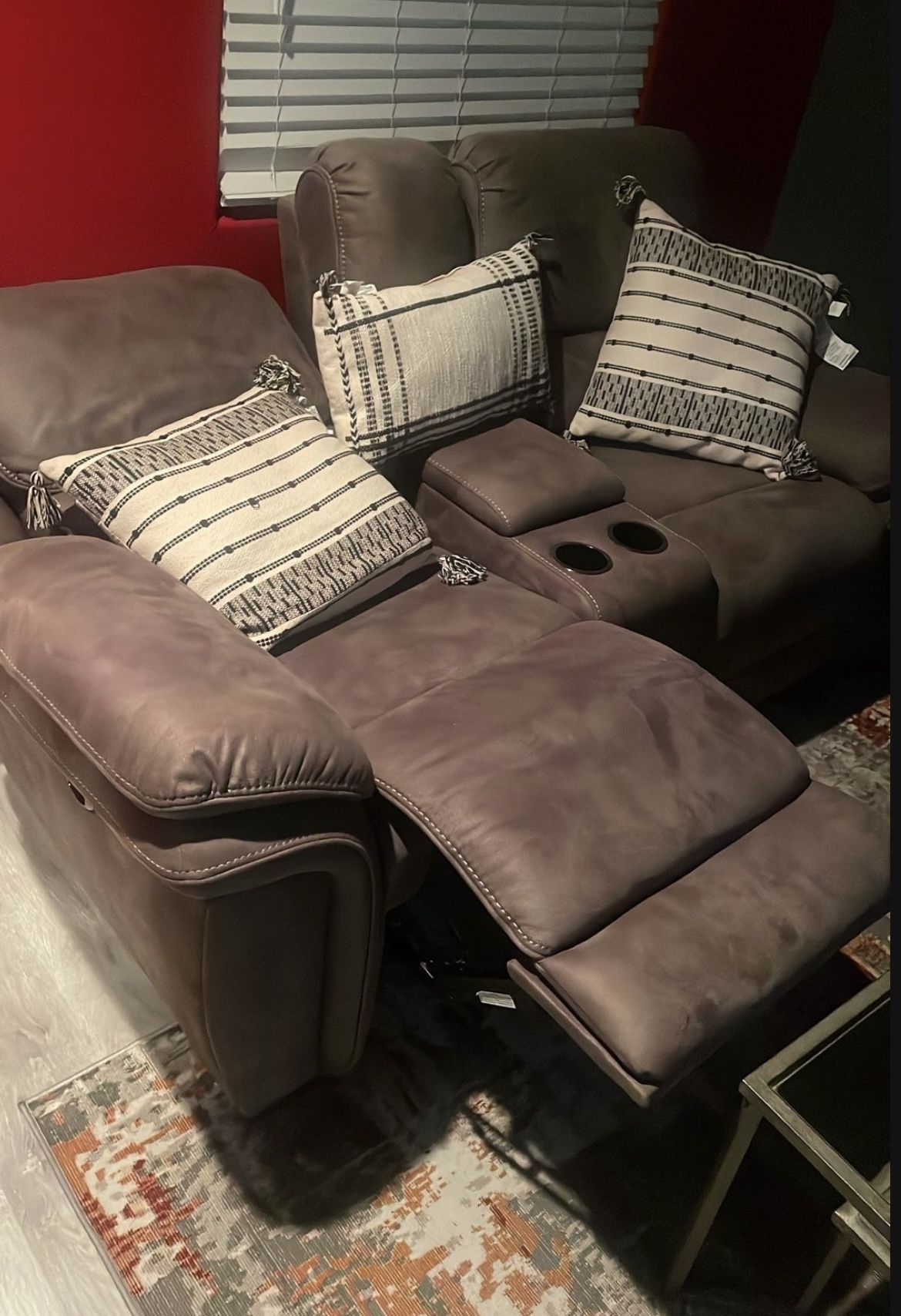 Electric Reclining Loveseat with Cup Holders From Living Spaces – Excellent Condition