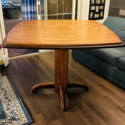 WOOD PEDESTAL TABLE 