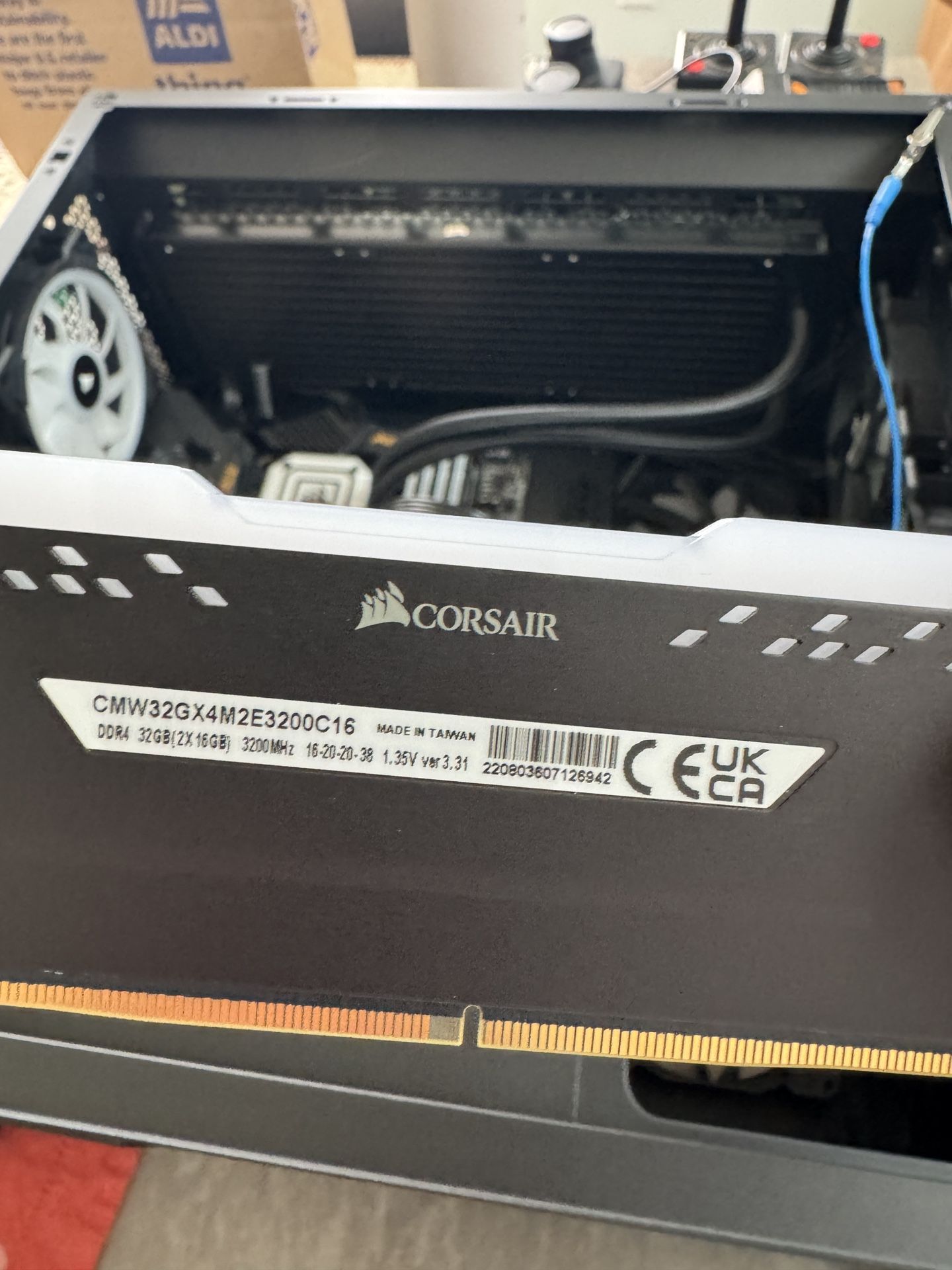 Ram Corsair 32 GB Vengeance RGB 3200 MHz Memory