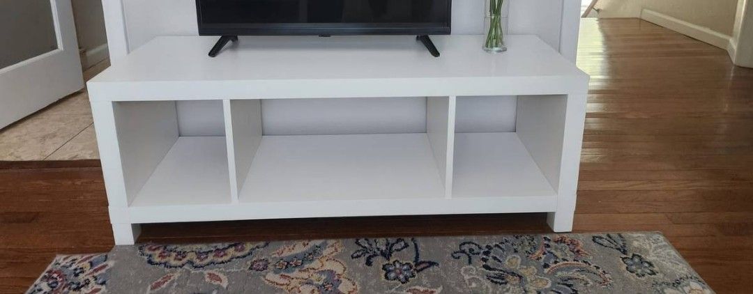 White TV Stand / Storage Table – Modern & Sturdy
