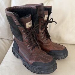UGG Brown and Black Leather Shearling-Lined Lace-Up Boots women 5,5-6 and men 6