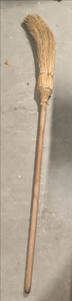 . Handcrafted / Vintage Hearth Earth Broom, Or Watches Broom