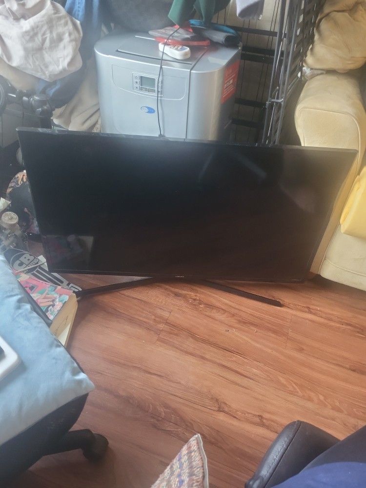 42 Inch Samsung Led Smart TV ***$80***