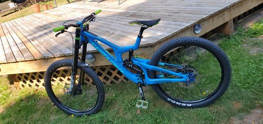 2018 v10 carbon, Medium frame, top components