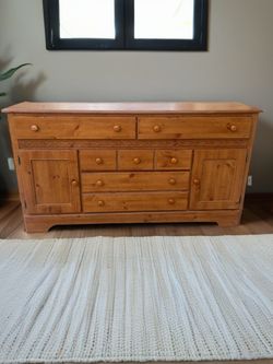 BEAUTIFUL DRESSER