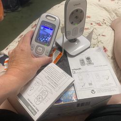 💕👶🍼🤩$$60-(no wifi needed) Expandable Video cam and Baby Monitor -used for less than 2 weeks-not made  to connect to a cell phone or wifi its just 