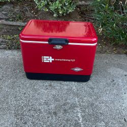 New Coleman Steel Belted 54 Quart Chest Cooler