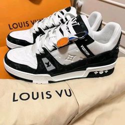 Louis Vuitton Shoes , Size 10