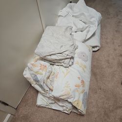 Twin sheets, Twin/Queen comforter, mattress covers