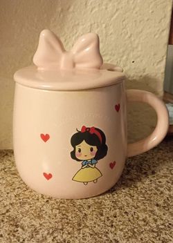 Snow White Ceramic Mug with Bow Lid