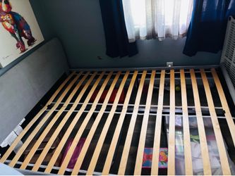 Bed frame queen size