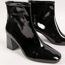 Women Square Toe Boots 