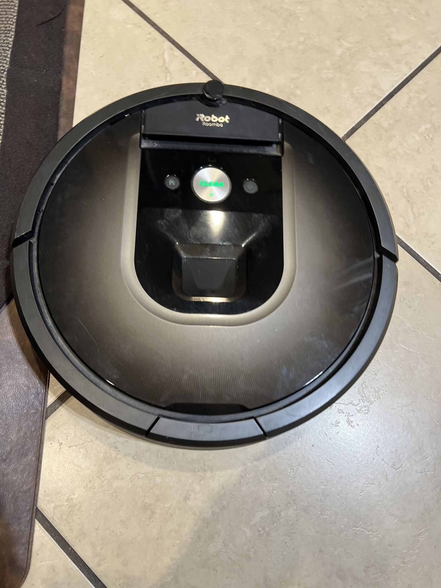 iRobot Roomba 980 Navigator Rechargeable Automatic Robotic Vacuum Cleaner
